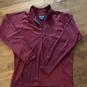 XXL Patagonia R1 Quarter Zip.  Maroon/Burgundy
